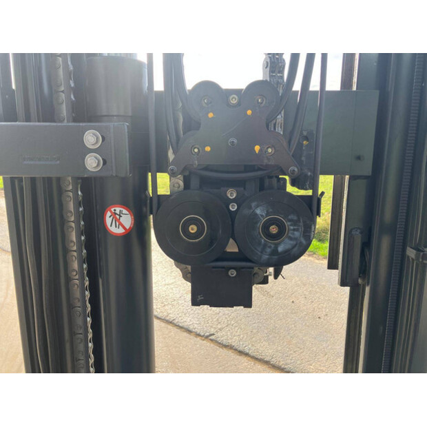 2018 ليندي R12N-01-44311298