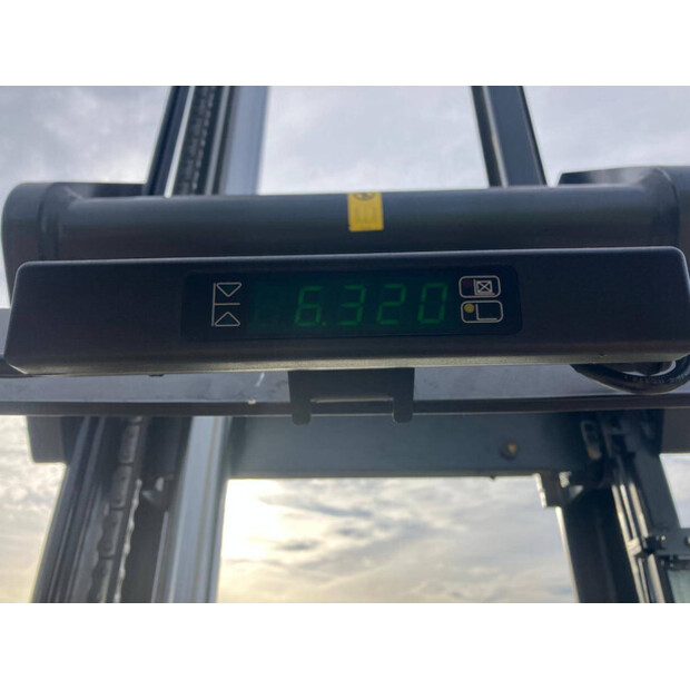 2018 ليندي R12N-01-44311300