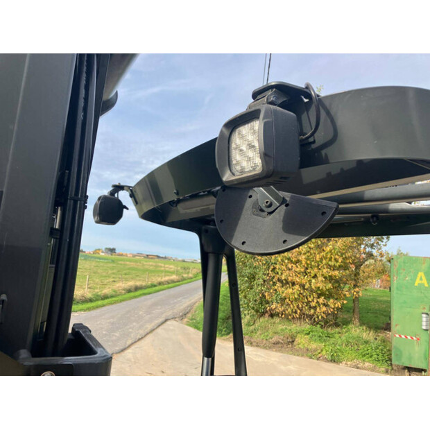 2018 ليندي R12N-01-44311312