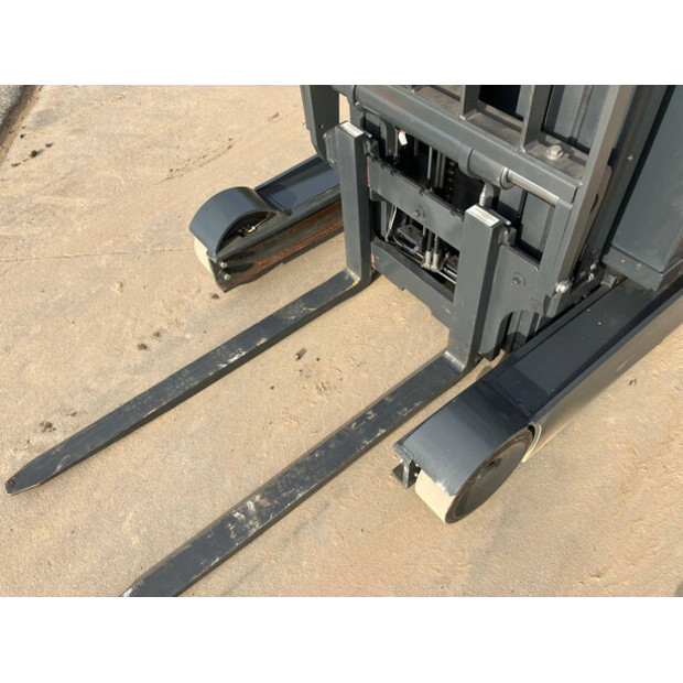 2018 ليندي R12N-01-44311317