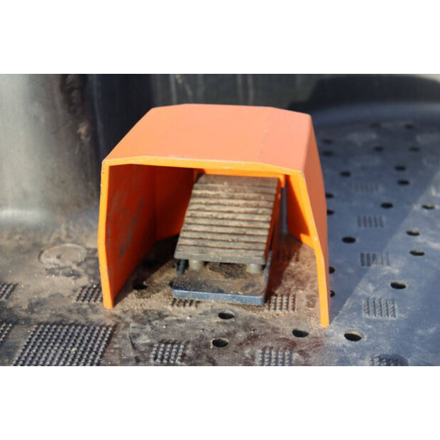 2017 نيفتي HR21-44311515