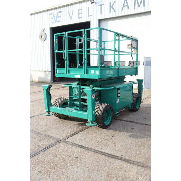 2015 SkyJack SJ6832RT-44311530