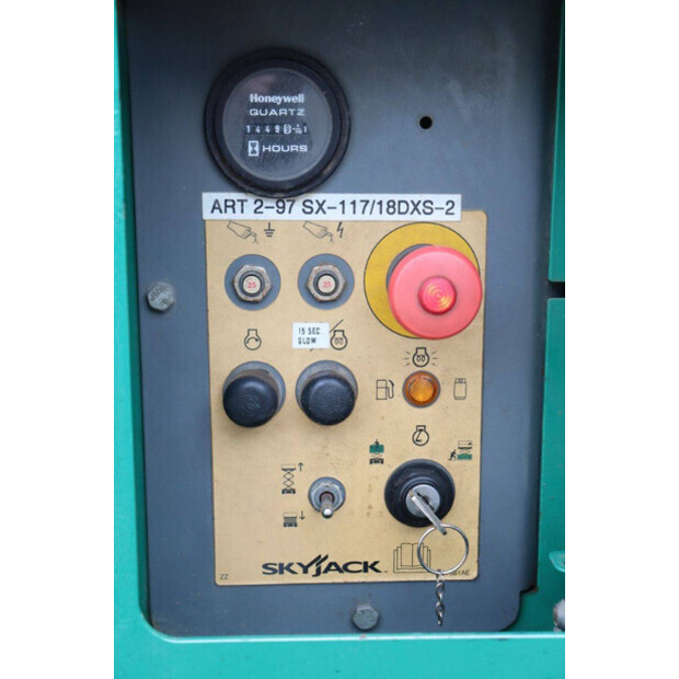 2015 SkyJack SJ6832RT-44311548