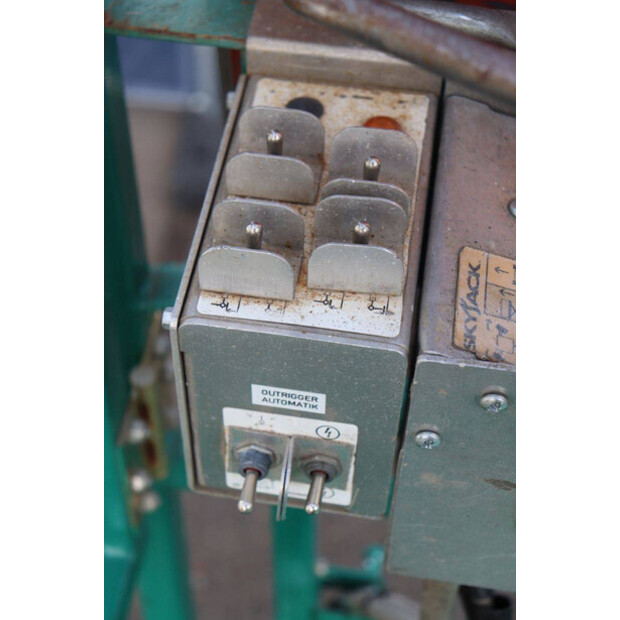 2015 SkyJack SJ6832RT-44311555