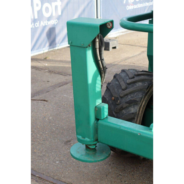 2015 SkyJack SJ6832RT-44311573