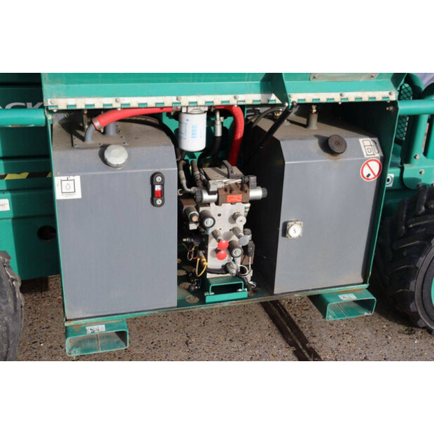 2015 SkyJack SJ6832RT-44311579