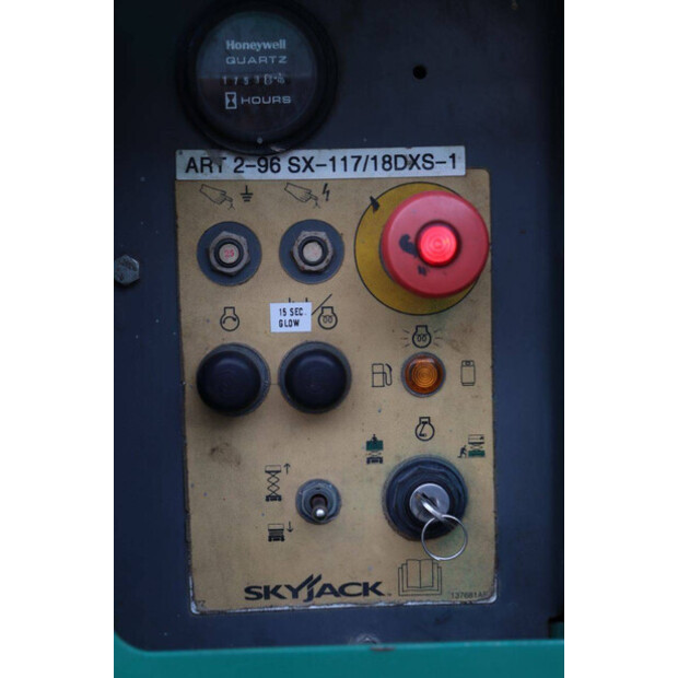 2015 SkyJack SJ6832RT-44311586