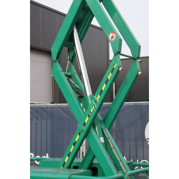 2015 SkyJack SJ6832RT-44311600