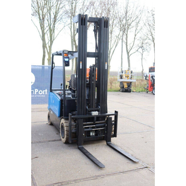 2021 دووسان B35X-7-44311609