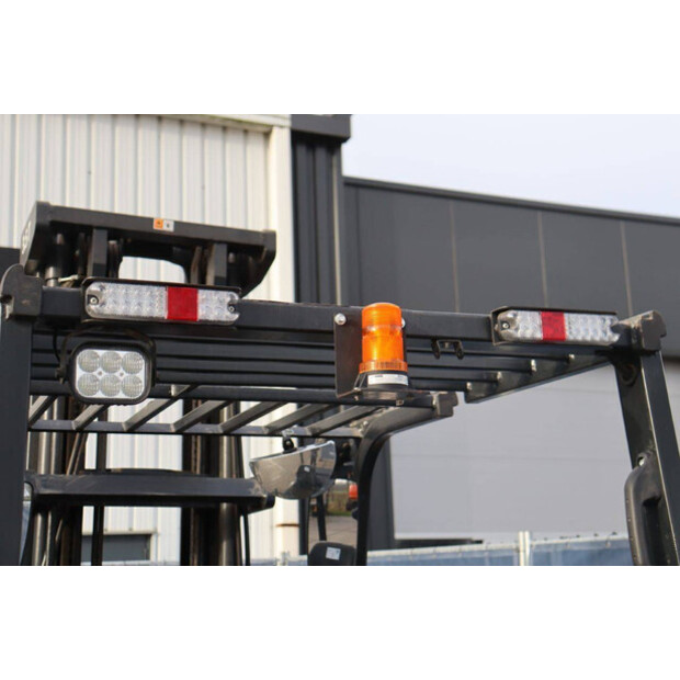 2021 دووسان B35X-7-44311621