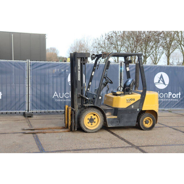 2006 Doosan D30S-3-44311674