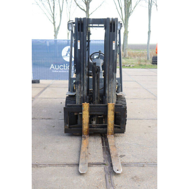 2006 Doosan D30S-3-44311681