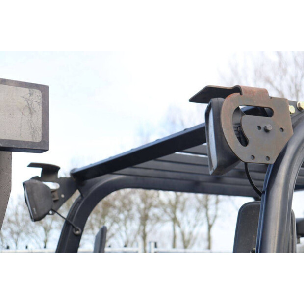 2006 Doosan D30S-3-44311687