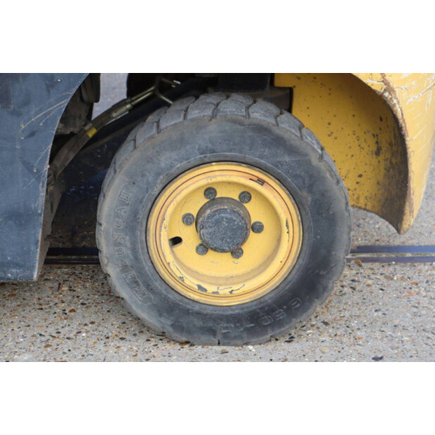 2006 Doosan D30S-3-44311689