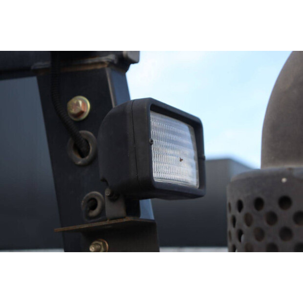 2006 Doosan D30S-3-44311690