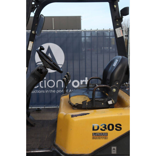 2006 Doosan D30S-3-44311693