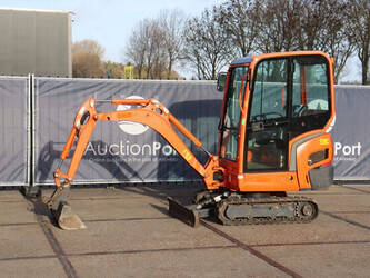 صورة ل حفارات 2017 كوبوتا KX016-4 للبيع في بلجيكا