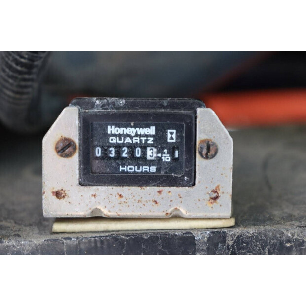 2011 جيه ال جي 460SJ-44311934