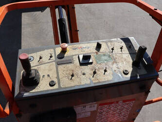 2014-skyjack-sj-66t-1394834-44311952