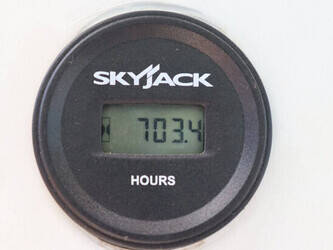 2014-skyjack-sj-66t-1394834-44311957