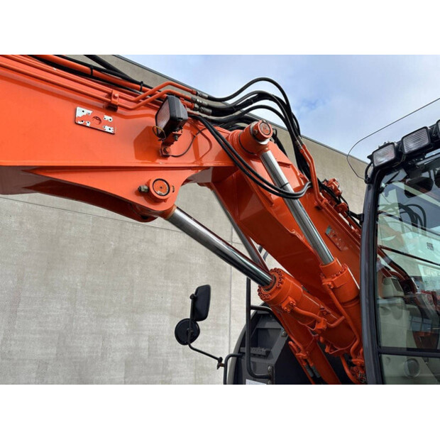 2012 هيتاشى ZX145W-3-44312399