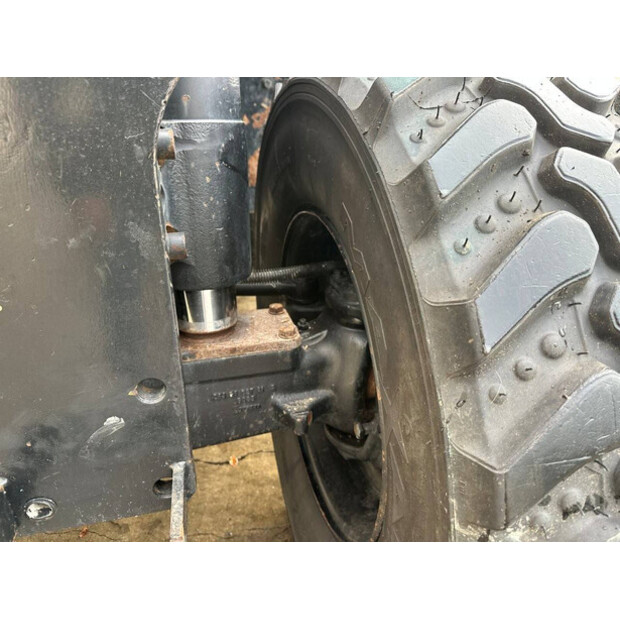 2012 هيتاشى ZX145W-3-44312404