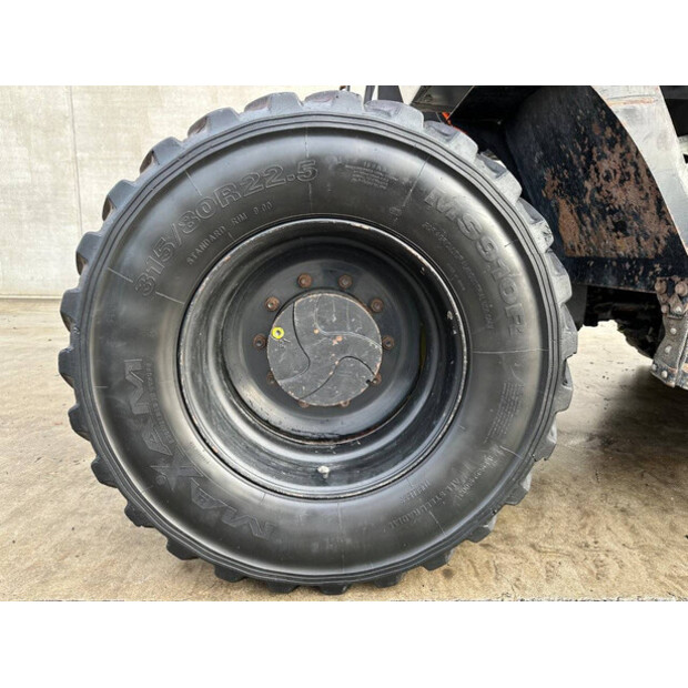 2012 هيتاشى ZX145W-3-44312406