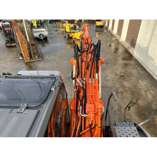 2012 هيتاشى ZX145W-3-44312415