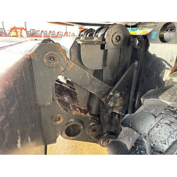 2012 هيتاشى ZX145W-3-44312417