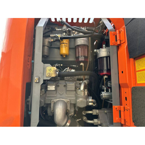 2012 هيتاشى ZX145W-3-44312420