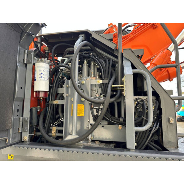 2012 هيتاشى ZX145W-3-44312421