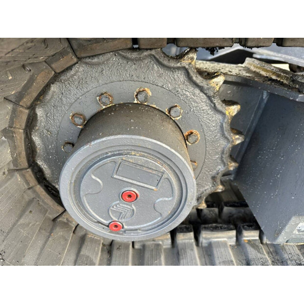 2015 Neuson 8003-44312450