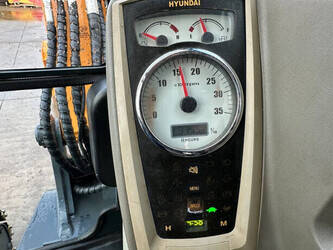 2017-hyundai-r60vs-1394851-44312578