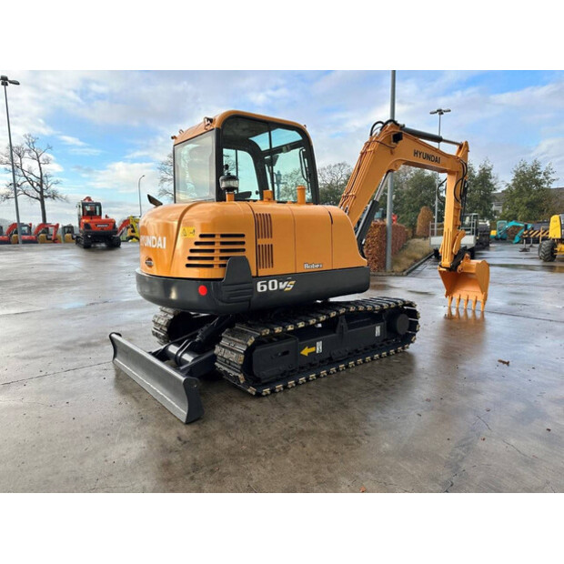 2017 هيونداي R60VS-44312581