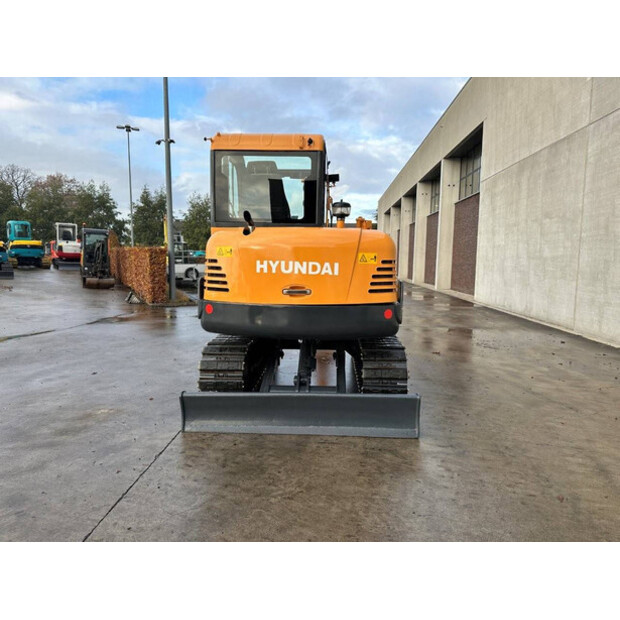 2017 هيونداي R60VS-44312582