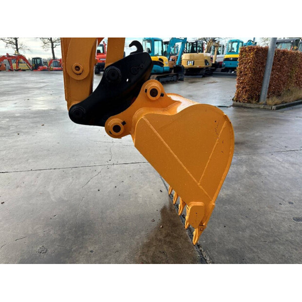 2017 هيونداي R60VS-44312586