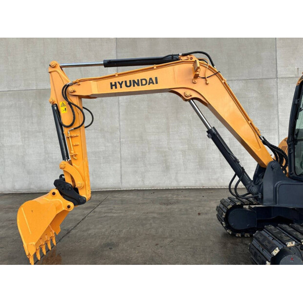 2017 هيونداي R60VS-44312588