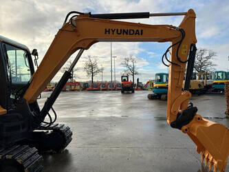 2017-hyundai-r60vs-1394851-44312589