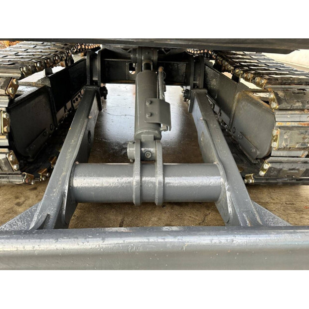 2017 هيونداي R60VS-44312600