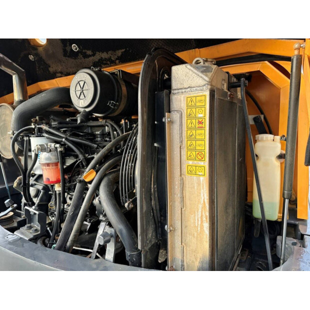 2017 هيونداي R60VS-44312605