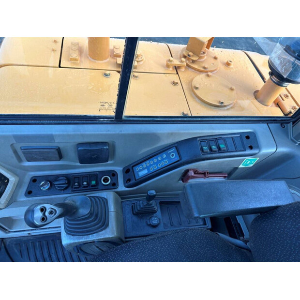 2017 هيونداي R60VS-44312610