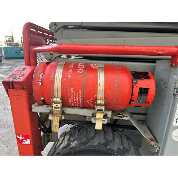 2009 SkyJack SJ-8841-44312808