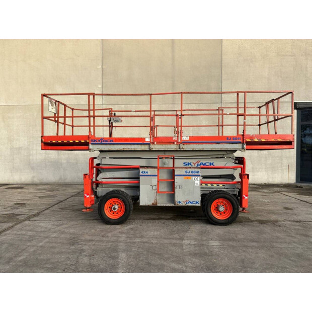 2009 SkyJack SJ-8841-44312810