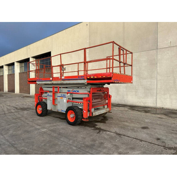 2009 SkyJack SJ-8841-44312811