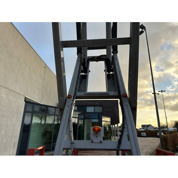 2009 SkyJack SJ-8841-44312819