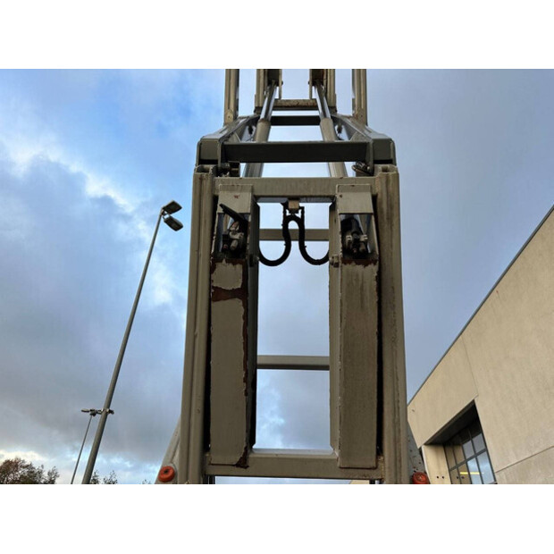 2009 SkyJack SJ-8841-44312821