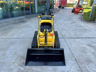 2025-machpro-mp-s300-1394859-44312848