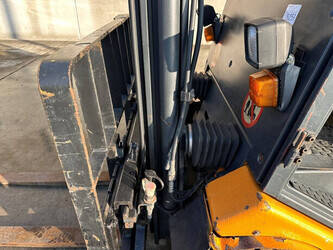 2000-still-r70-25t-44312890