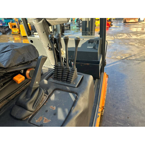 2000 Still R70-25T-44312903