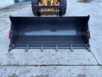 2025-wolf-wl825t-44313052